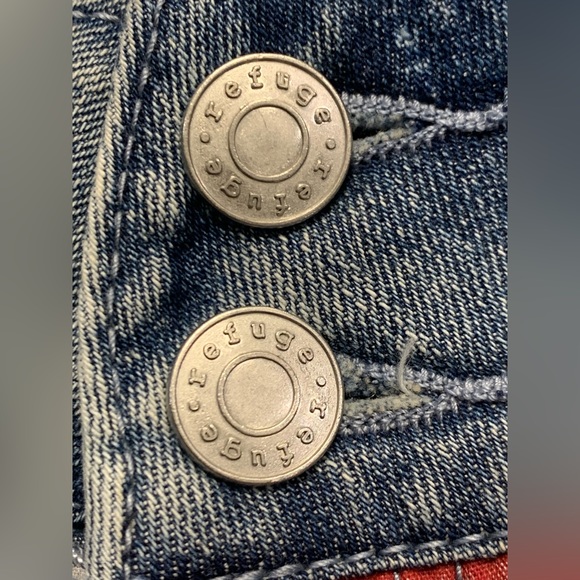 Refuge ~ American Flag Short Distressed Denim Shorts ~ Size 0 - Picture 6 of 7